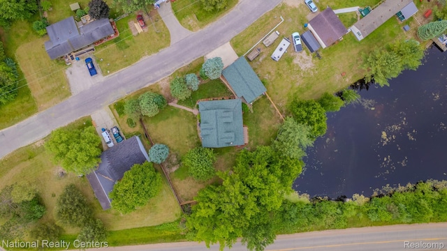 1471 Eldon Ct, Gladwin, MI 48624 - bird's eye view of a nearby body of water
