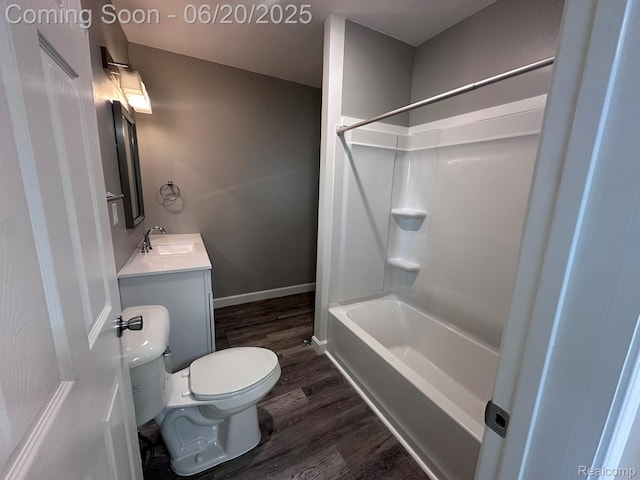 101 Morrell St, Yale, MI 48097 - full bath featuring wood finished floors, shower / tub combination, and vanity