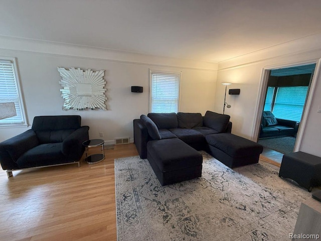 2130 Geneva St, Dearborn, MI 48124 - living area featuring light wood-style floors