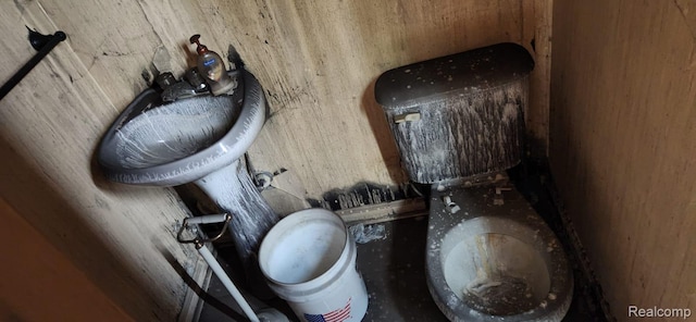 16575 Pinehurst St, Detroit, MI 48221 - bathroom with toilet