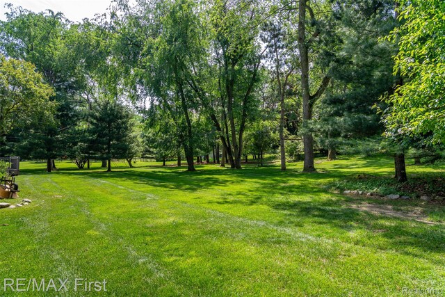 3407 Woodlea Dr, Ann Arbor, MI 48103