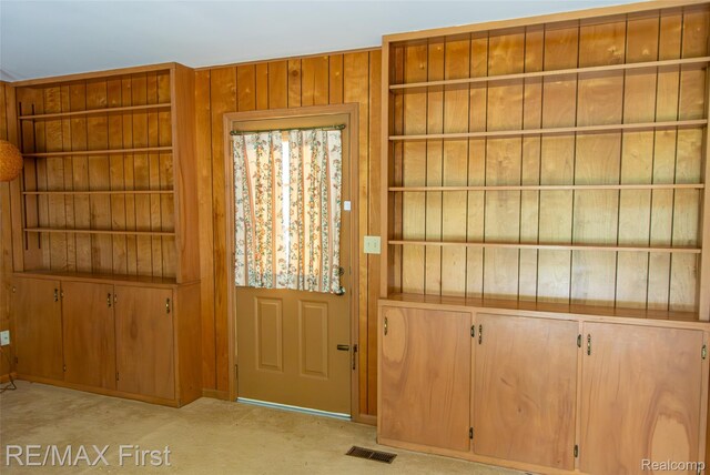 3407 Woodlea Dr, Ann Arbor, MI 48103