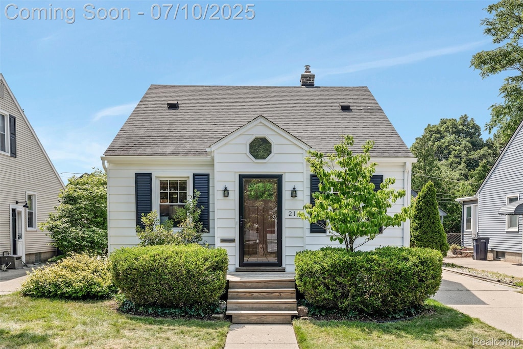 214 S Gainsborough Ave, Royal Oak, MI 48067 - photo 1