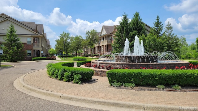 157 E Bay Dr, Walled Lake, MI 48390 - view of community