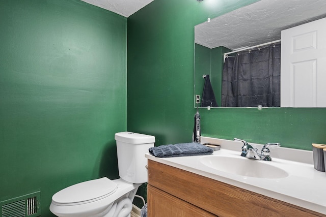 2062 Wildwood Trl, Saline, MI 48176 - full bathroom featuring vanity and a shower with curtain