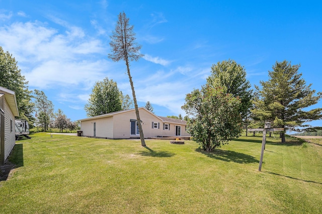 4515 S Lincoln Rd, Mount Pleasant, MI 48858 - view of grassy yard