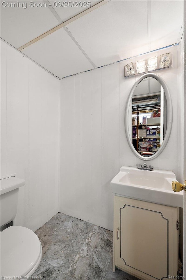 4160 Dawn Ln, West Bloomfield, MI 48323 - half bathroom featuring vanity and toilet