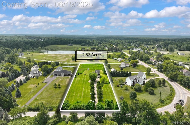 2102 Oakwood Rd, Ortonville, MI 48462 - view of property location with property parcel outlined and a large body of water