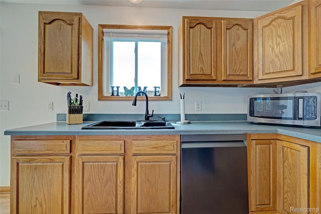 2102 Oakwood Rd, Ortonville, MI 48462 - photo 22