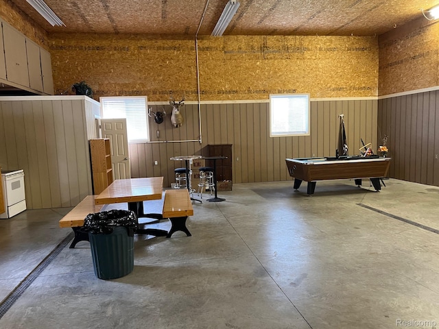 7369 Sheridan Rd, Flushing, MI 48433 - game room with finished concrete floors and pool table