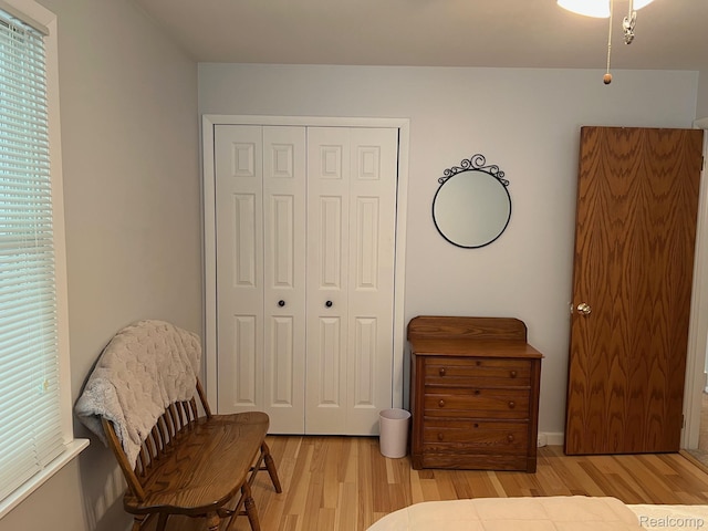 7369 Sheridan Rd, Flushing, MI 48433 - living area featuring light wood-type flooring