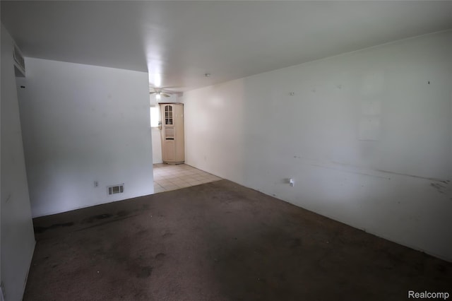 21325 Marie Ave, Warren, MI 48089 - spare room featuring a ceiling fan