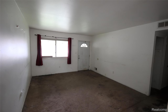 21325 Marie Ave, Warren, MI 48089 - view of carpeted entryway