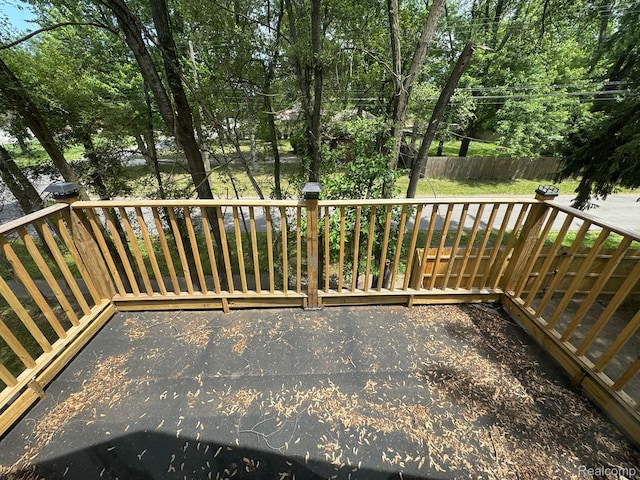 28905 Hennepin St, Dearborn Heights, MI 48135 - view of wooden deck