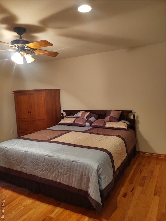 8996 Main St, Whitmore Lake, MI 48189 - bedroom featuring light wood-style floors, recessed lighting, and ceiling fan