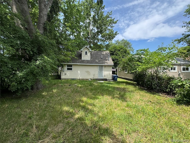 26439 Hopkins St, Dearborn, MI 48141 - rear view of property
