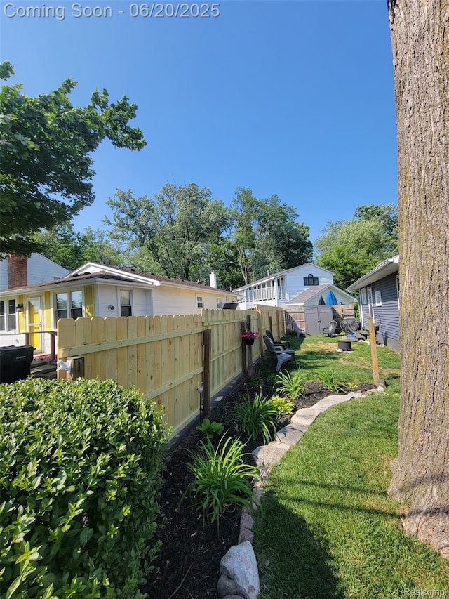 11329 E Shore Dr, Whitmore Lake, MI 48189 - view of yard
