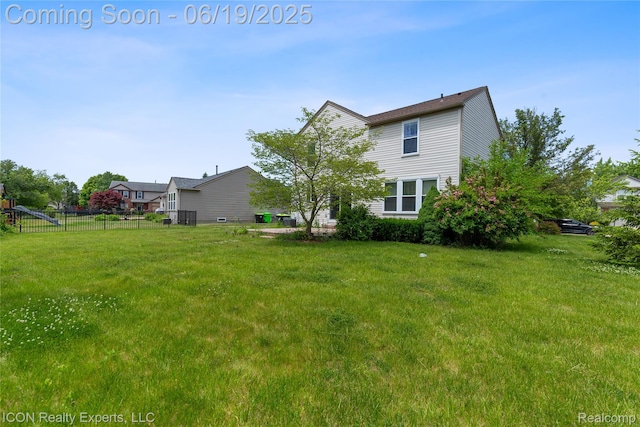 17922 Wingate Dr, Macomb, MI 48042 - view of yard