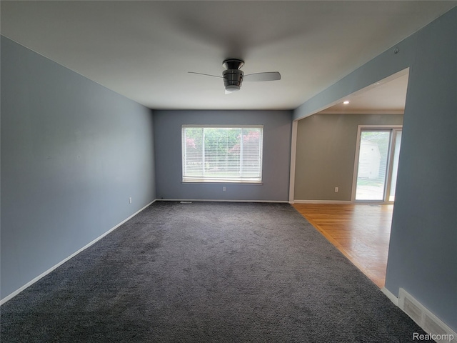 3136 Alden Dr, Sterling Heights, MI 48310 - unfurnished room with carpet flooring and ceiling fan