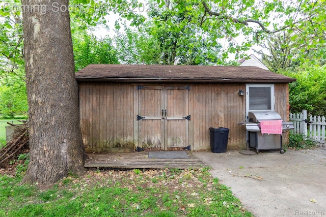 4144 Hillcrest Dr, Warren, MI 48092 - view of shed