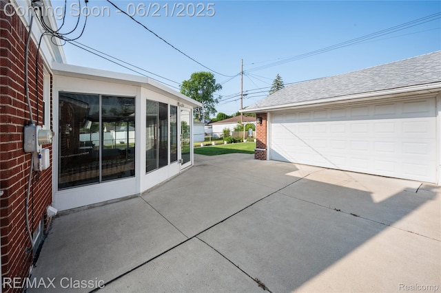 6622 Schaller St, Garden City, MI 48135 - view of detached garage