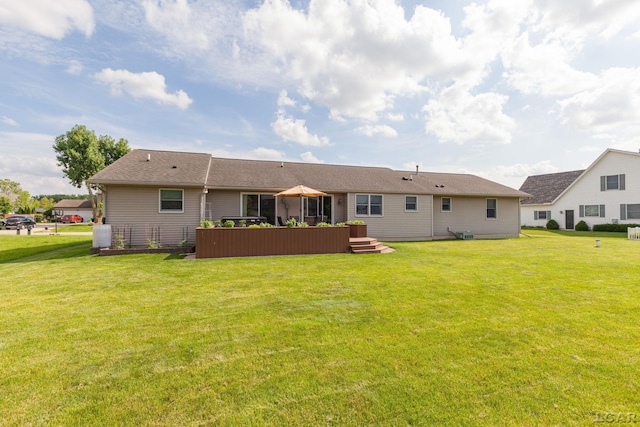 3564 Sapphire Dr, Adrian, MI 49221 - back of property with a lawn