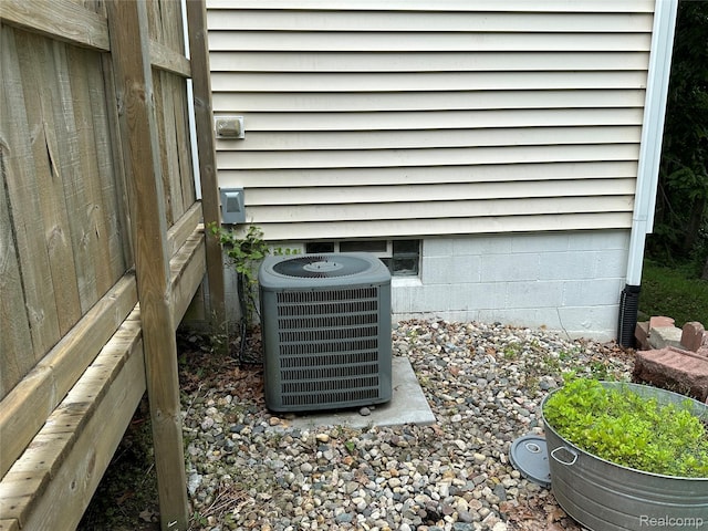 7841 Horseshoe Creek Ct, Whitmore Lake, MI 48189 - exterior view of a central AC unit
