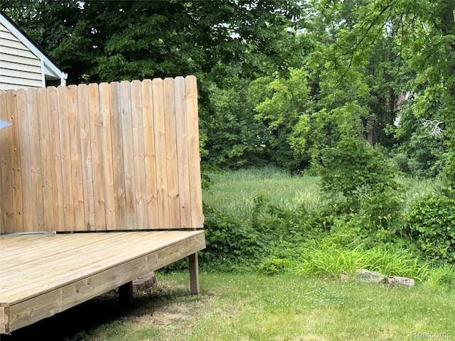 7841 Horseshoe Creek Ct, Whitmore Lake, MI 48189 - view of yard featuring a deck