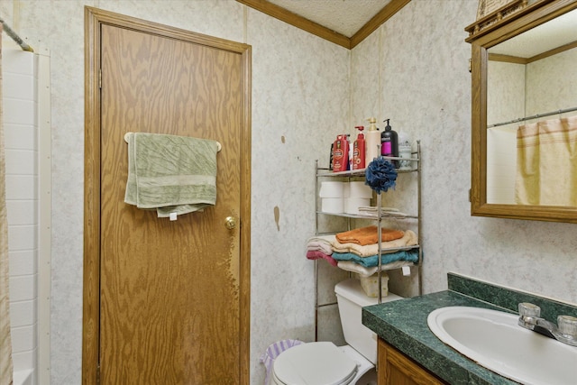 21576 220th Ave, Tustin, MI 49688 - full bath featuring ornamental molding, vanity, wallpapered walls, and curtained shower