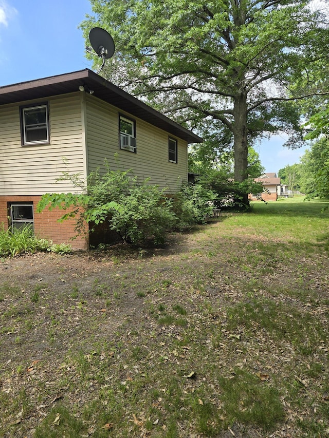 28548 Fairlane Dr, Dowagiac, MI 49047 - view of side of home