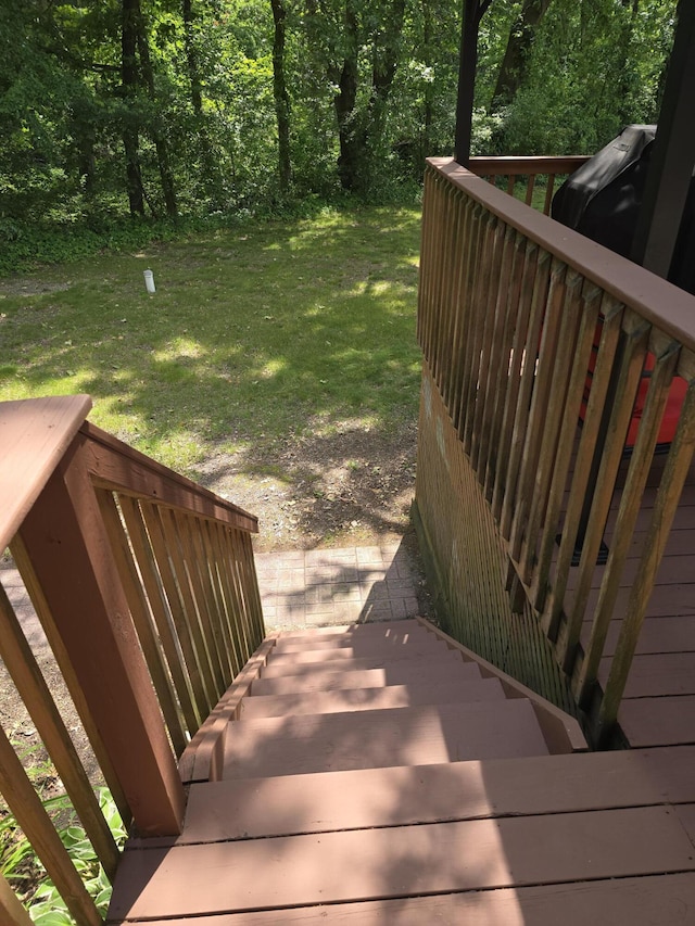 28548 Fairlane Dr, Dowagiac, MI 49047 - view of grassy yard