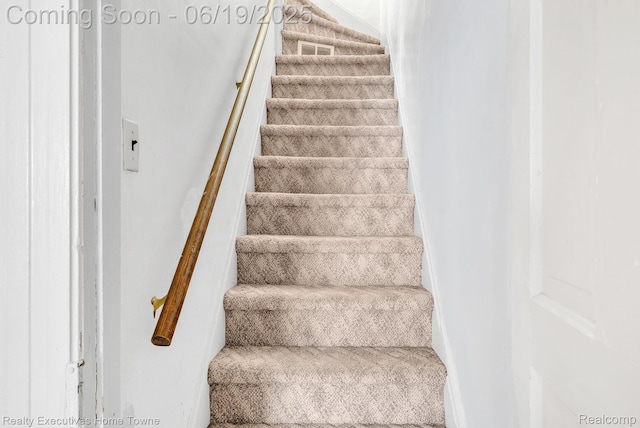 727 Minnie St, Port Huron, MI 48060 - view of stairs