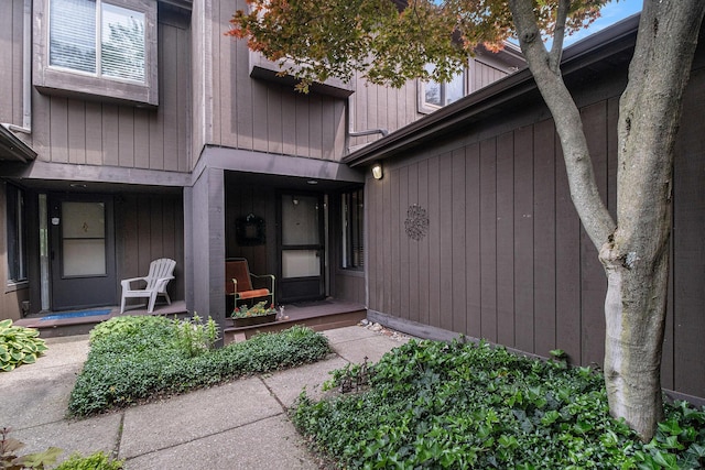 2519 Meade Ct, Ann Arbor, MI 48105 - property entrance featuring covered porch