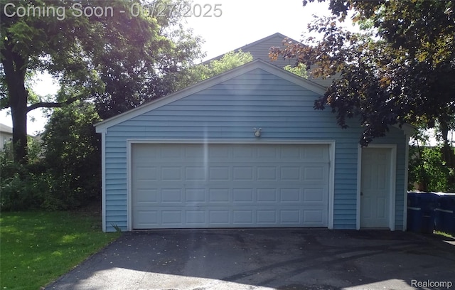 11306 W St, Grand Blanc, MI 48439 - view of detached garage
