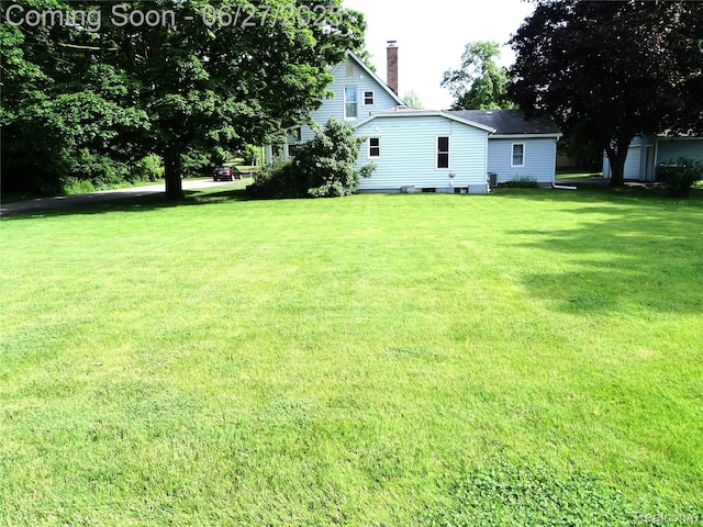 11306 W St, Grand Blanc, MI 48439 - view of grassy yard