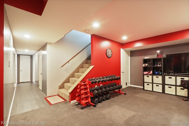 605 Shawnesee, Flushing, MI 48433 - exercise room featuring recessed lighting and baseboards