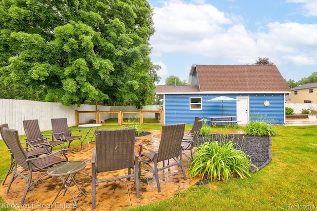 605 Shawnesee, Flushing, MI 48433 - view of patio / terrace