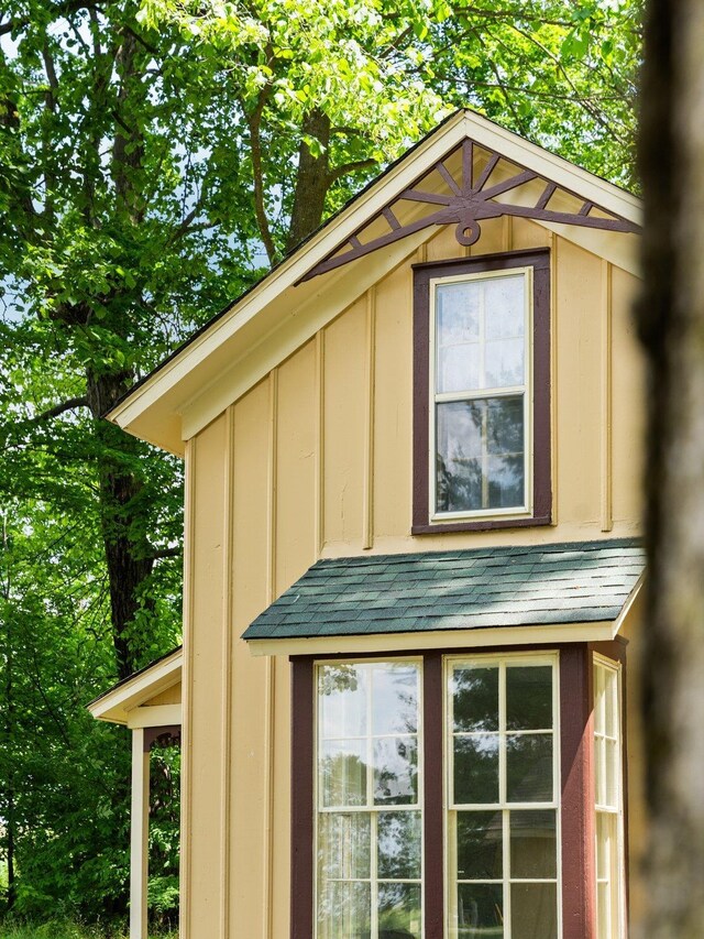 10090 E 48th Rd, Cadillac, MI 49601