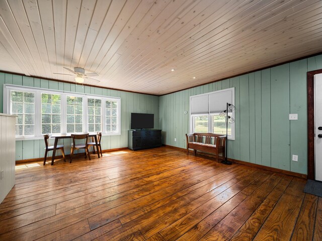 10090 E 48th Rd, Cadillac, MI 49601
