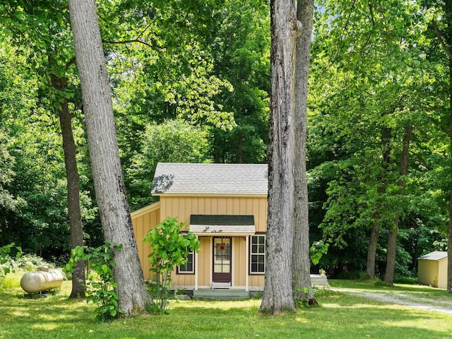 10090 E 48th Rd, Cadillac, MI 49601