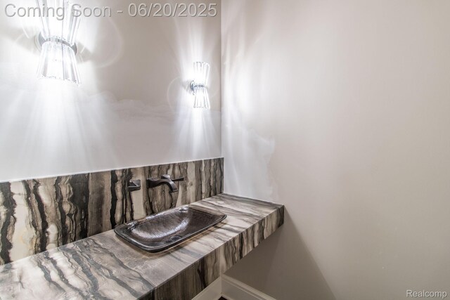 1044 Lakeside Dr, Birmingham, MI 48009 - photo 25