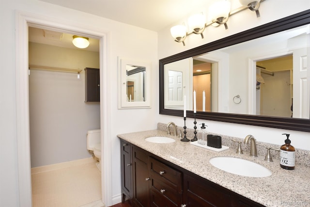 5100 Kings Gate Way, Bloomfield Hills, MI 48302 - full bath featuring double vanity and a walk in closet