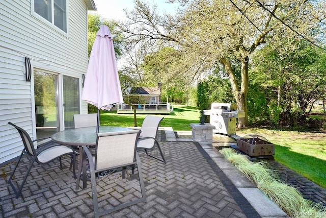 5100 Kings Gate Way, Bloomfield Hills, MI 48302 - view of patio / terrace featuring outdoor dining area, an outdoor fire pit, and grilling area