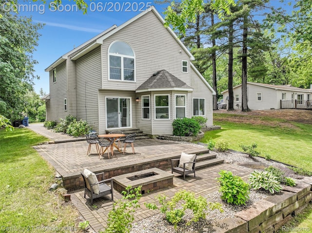 1052 Maple Heights Dr, White Lake, MI 48386 - photo 2