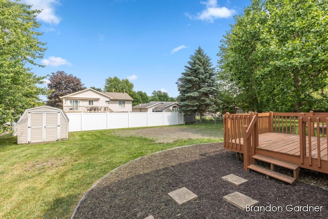 626 Lasalle Ave NW, Grand Rapids, MI 49534 - view of yard with a shed and a deck