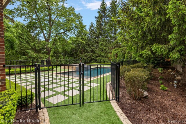 222 Arlington St, Birmingham, MI 48009 - view of gate