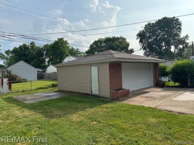 34940 John St, Wayne, MI 48184 - view of detached garage