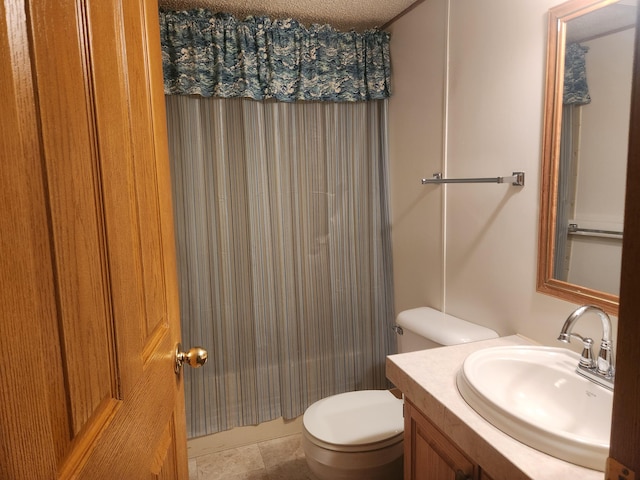 1593 W Centerline Rd, Baldwin, MI 49304 - full bath featuring vanity and shower / tub combo
