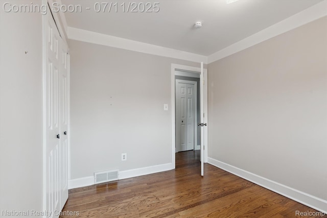 32203 Anita Dr, Westland, MI 48185 - empty room featuring wood finished floors and a smoke detector