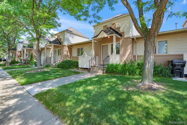 29680 Olympia Ct, Farmington Hills, MI 48336 - view of front of property with a front yard
